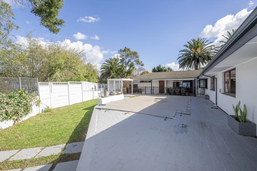 5 Bedroom Property for Sale in Eversdal Western Cape